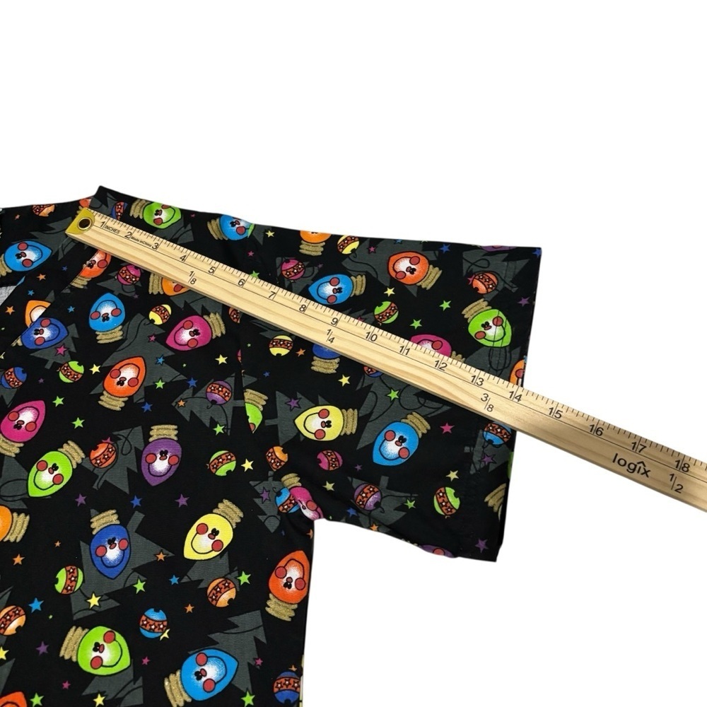 UA Christmas Light Bulbs V-Neck Scrub Top Women’s Size Small - Picture 13 of 13